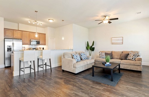 Highland Village Apartment | Travel Nurse Friendly Luxury Stay