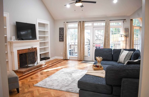 Fayetteville House | Travel Nursing Suite
