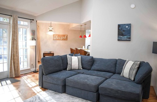 Fayetteville House | Travel Nursing Suite