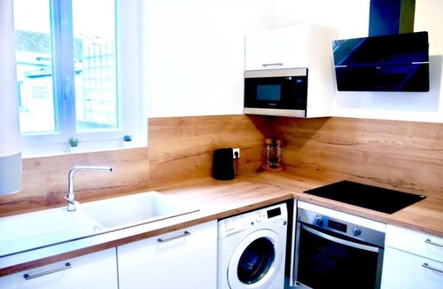 Sens Bed & Breakfast | Travel Paris Shared Accommodation