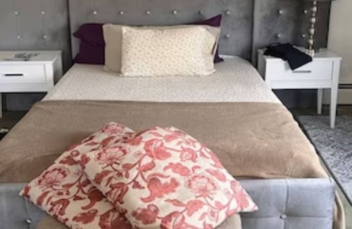 Chatham House | Travel/Remote Work Here. Riverview Private Room