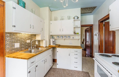 Berea House | Traveler's Cottage