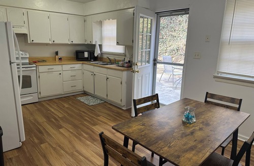 Roanoke House | Traveler's Dream A