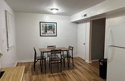 Roanoke House | Traveler's Dream A