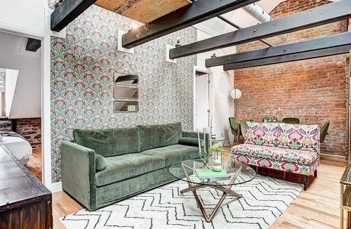 Latin Quarter Apartment | Traveler's Gem Downtown 3BR-2BA| Walk Everywhere |