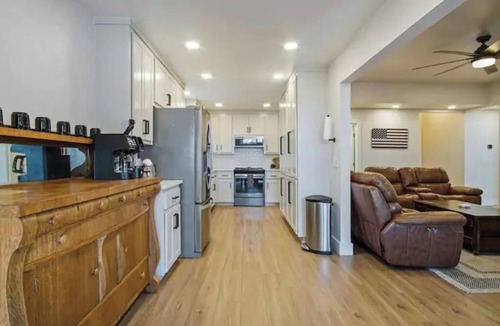 Edmond House | Traveler's House