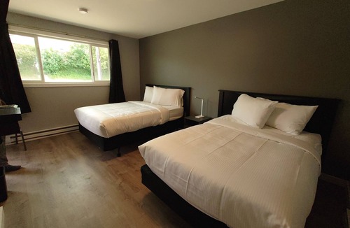 Kenora Hotel | Traveler's Inn
