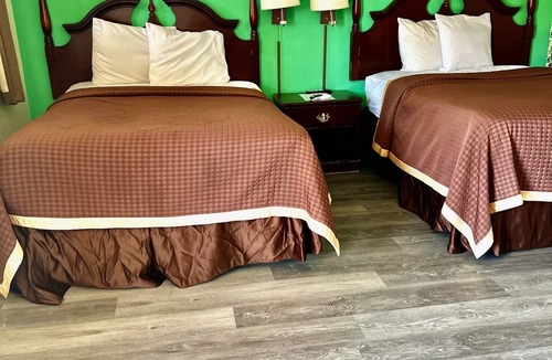 Olney Hotel | Traveler's Inn Motel