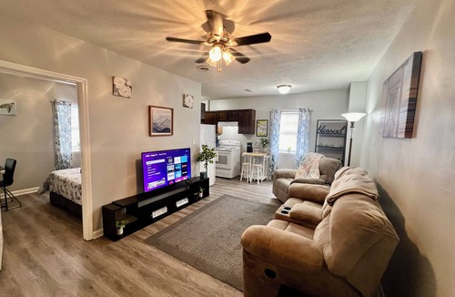 Richmond Apartment | Travelers Cove upstairs 1-bedroom apartment Richmond near EKU with WiFi, AC