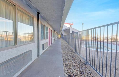 Wichita Falls Hotel | Travelers inn by OYO Wichita Falls