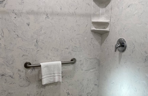 Downtown Eugene Hotel | Travelers Inn Eugene University