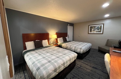 Downtown Eugene Hotel | Travelers Inn Eugene University