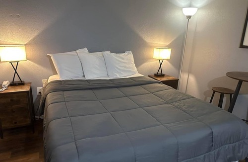 Wilburton Hotel | Travelers Inn Motel