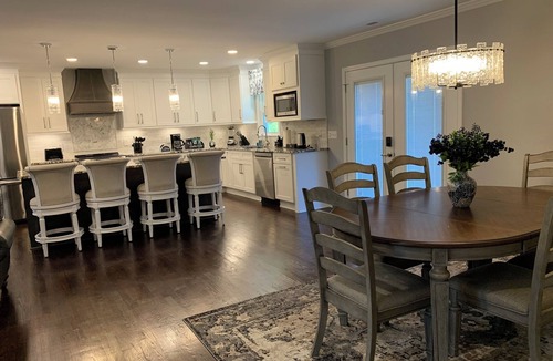 Travelers Rest House | Travelers Rest Treasure Pets Welcome Sleeps 8 3 Bedroom 2 Bath 2 King 2 Queen