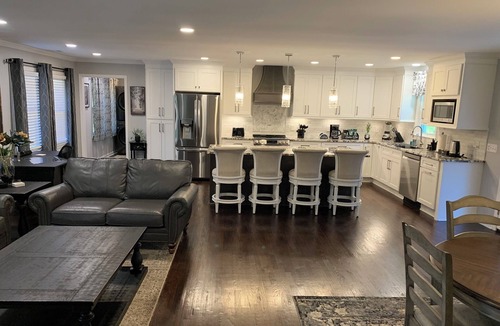 Travelers Rest House | Travelers Rest Treasure Pets Welcome Sleeps 8 3 Bedroom 2 Bath 2 King 2 Queen