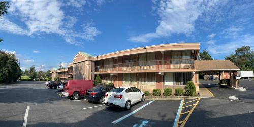 Dayton Hotel | Travelers Inn
