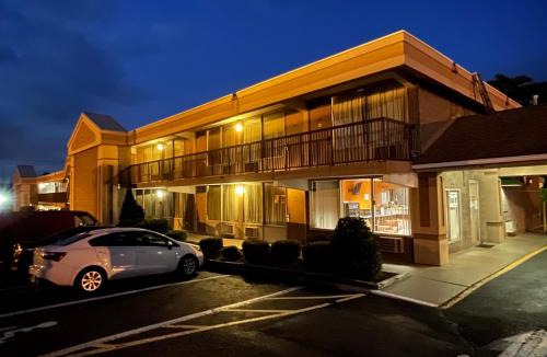 Dayton Hotel | Travelers Inn