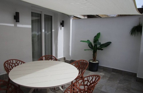En Corts Apartment | TravelHabitat Ruzafa Green House Terraza