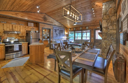 Hidden Lake Cabin | Traveller - Cherry Log