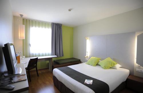 Cornella de Llobregat Hotel | Travelodge BCN Cornella Fira