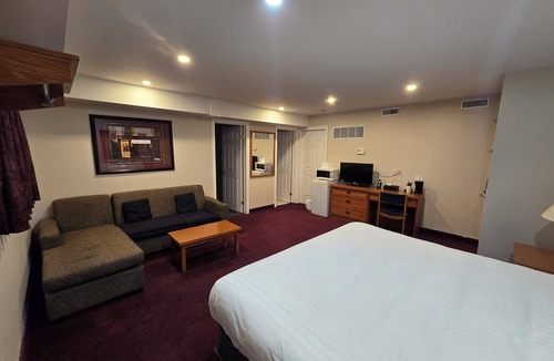 Port Elgin Hotel | Travelodge by Wyndham Port Elgin