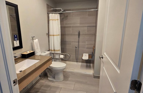 Port Elgin Hotel | Travelodge by Wyndham Port Elgin