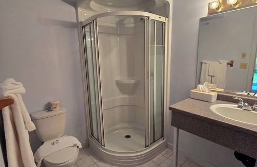 Port Elgin Hotel | Travelodge by Wyndham Port Elgin