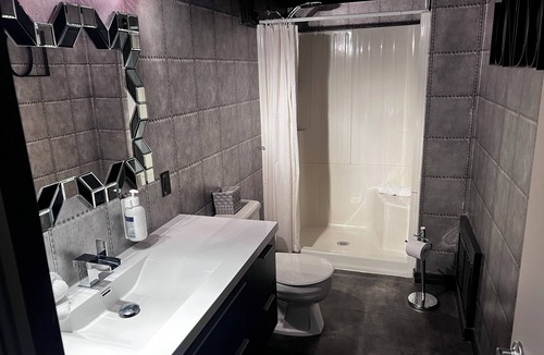 Drummondville Hotel | Travelodge by Wyndham Drummondville