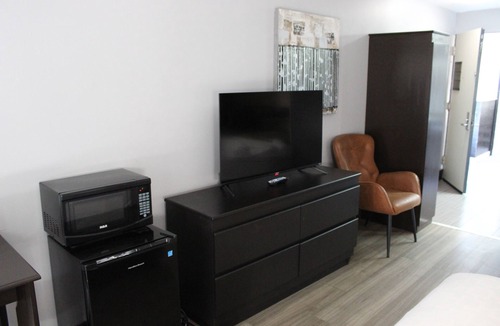 Trois-Rivieres Hotel | Travelodge by Wyndham Trois-Rivieres