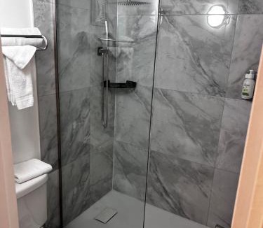 Drummondville Hotel | Travelodge by Wyndham Drummondville
