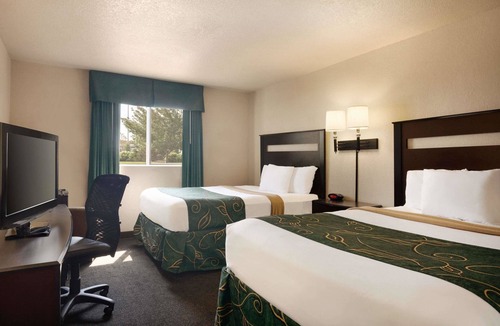 Jefferson City Hotel | Travelodge by Wyndham Jefferson City