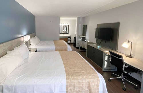 Pigeon Forge Hotel | Travelodge by Wyndham Pigeon Forge Dollywood Lane