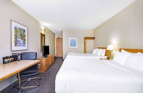 Bridgewater Hotel | Travelodge by Wyndham Bridgewater