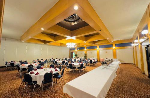 Prince Albert Hotel | Travelodge by Wyndham Prince Albert