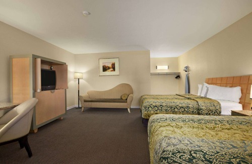 Clovis Hotel | Travelodge by Wyndham Clovis