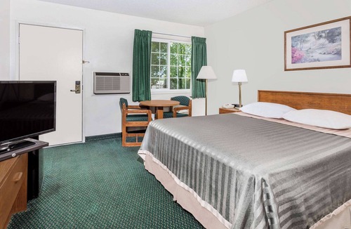 Grants Pass Hotel | Travelodge by Wyndham Grants Pass