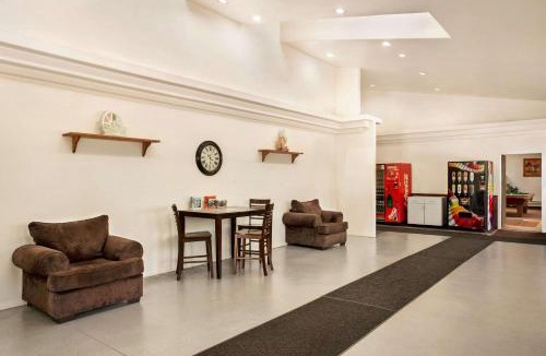 Guernsey Hotel | Travelodge by Wyndham Guernsey