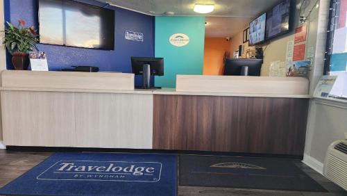 Southeast Houston Hotel | Travelodge by Wyndham Houston Hobby Airport