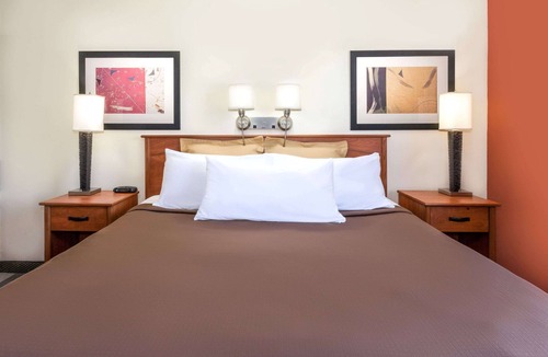 Jackson Hotel | Travelodge by Wyndham Jackson
