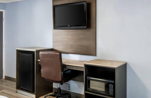 East Las Vegas Hotel | Travelodge by Wyndham Las Vegas NM