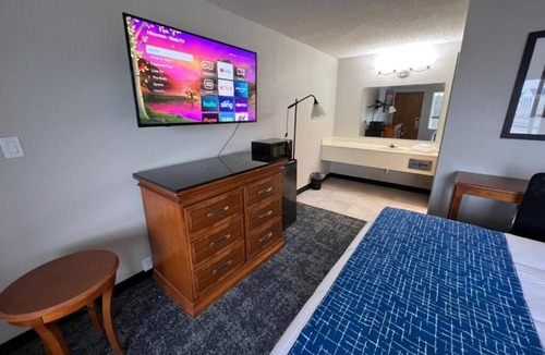 Lincoln Hotel | Travelodge by Wyndham Lincoln Northeast