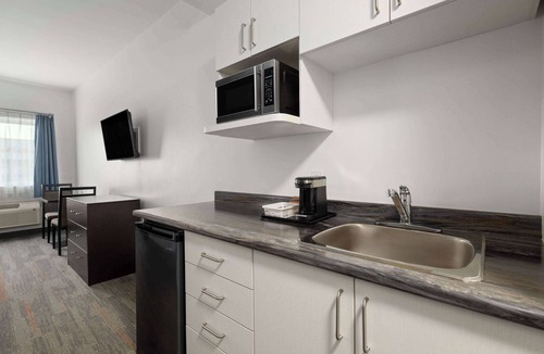 Marathon Hotel | Travelodge by Wyndham Marathon