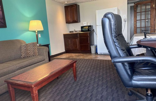 Miramichi Hotel | Travelodge by Wyndham Miramichi New Brunswick