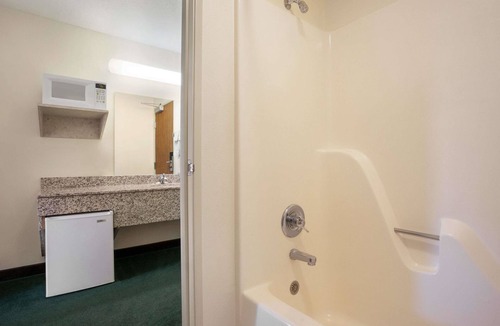 Morrill Hotel | Travelodge by Wyndham Morrill