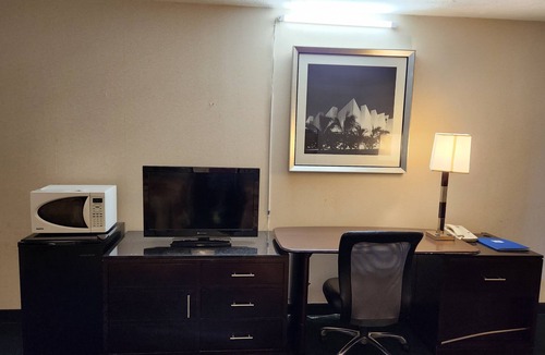 Oakley Hotel | Travelodge by Wyndham Oakley