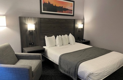 Industrial Park Hotel | Travelodge by Wyndham Ottawa East