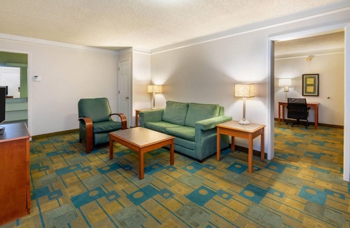 North Mountain Hotel | Travelodge by Wyndham Phoenix North