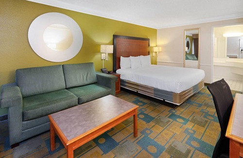 North Mountain Hotel | Travelodge by Wyndham Phoenix North