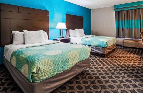 San Antonio Hotel | Travelodge by Wyndham San Antonio Downtown Northeast
