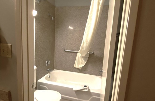 San Antonio Hotel | Travelodge by Wyndham San Antonio Lackland AFB North